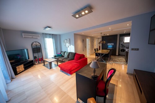 Exclusive Penthouse in Jaén! Luxury & Unique Views