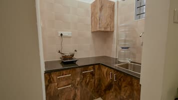 Premium Studio Suite | Private kitchen