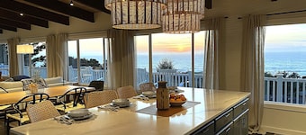 Oceanview Designer Family Home – Walk to Beach, Deck, Firepit, Office, Pets