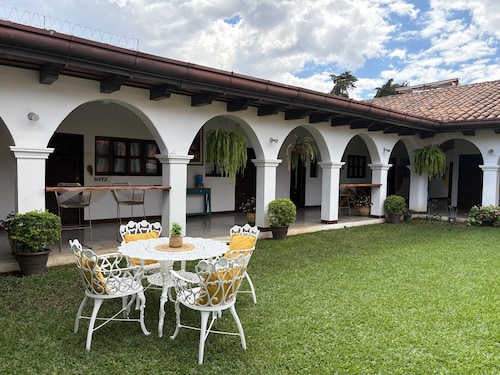 Luna Maya Boutique Hotel