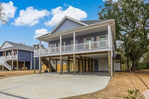 Unclassified image, 2 of 46, button