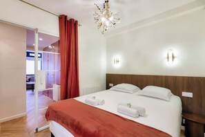 2 chambres, fer et planche à repasser, Wi-Fi, literie fournie