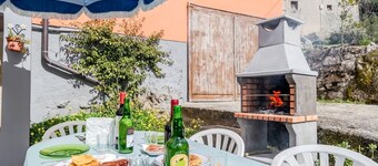 House with garden overlooking the Picos de Europa (3 double bedrooms and 2 bathrooms)