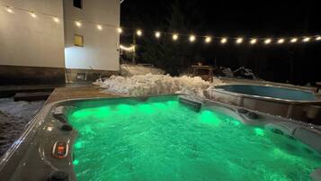 Bain à remous extérieur