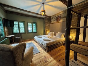 5 chambres, fer et planche à repasser, Wi-Fi, literie fournie