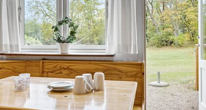 Gorgeous apartment in Svaneke with WiFi