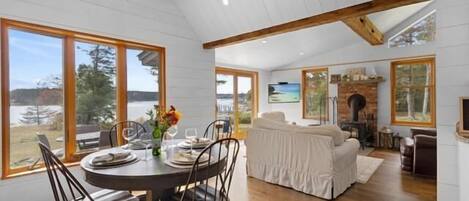 TV connectée, cheminée