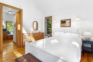 2 slaapkamers, een strijkplank/strijkijzer, wifi, beddengoed