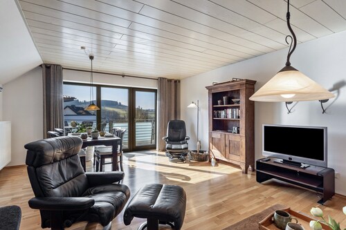 Appartement 'Vista-Homert' avec vue sur la montagne, balcon et Wi-Fi