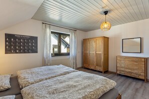 2 habitaciones, tabla de planchar con plancha y wifi gratis 