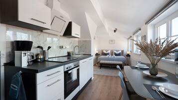 Fridge, microwave, oven, stovetop