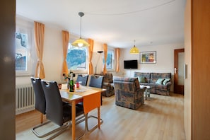 Dining - Apartment 'Appartement C, 45qm' with Shared Garden and Wi-Fi (Sankt Blasien)