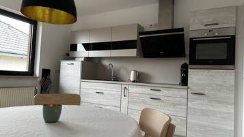 KylskÄp, ugn, spishÀll och diskmaskin