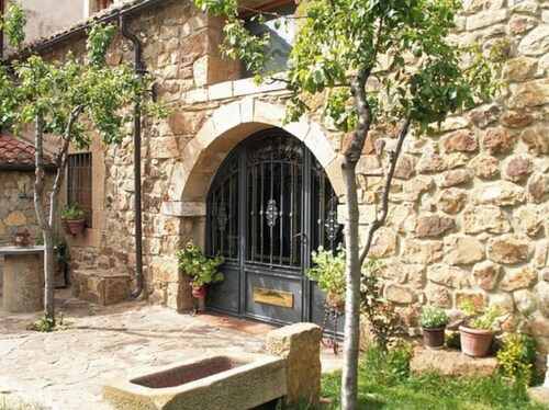 Country House 'El Molino Del Pepe' with Private Terrace, Private Garden and Wi-Fi