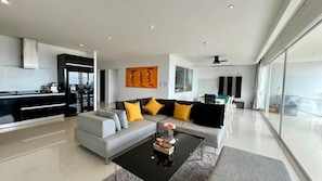 Apartamento, 2 quartos, acessível, sacada | Parte interna