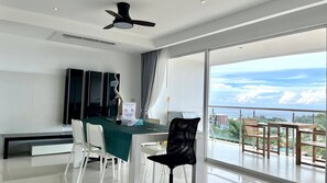 Apartment, 2 Schlafzimmer, barrierefrei, Balkon | Speisen