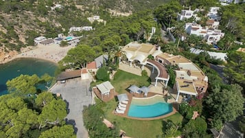Casa | Piscina | Piscina coberta i piscina a l'aire lliure