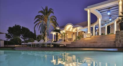Holiday Home With Charming Patio