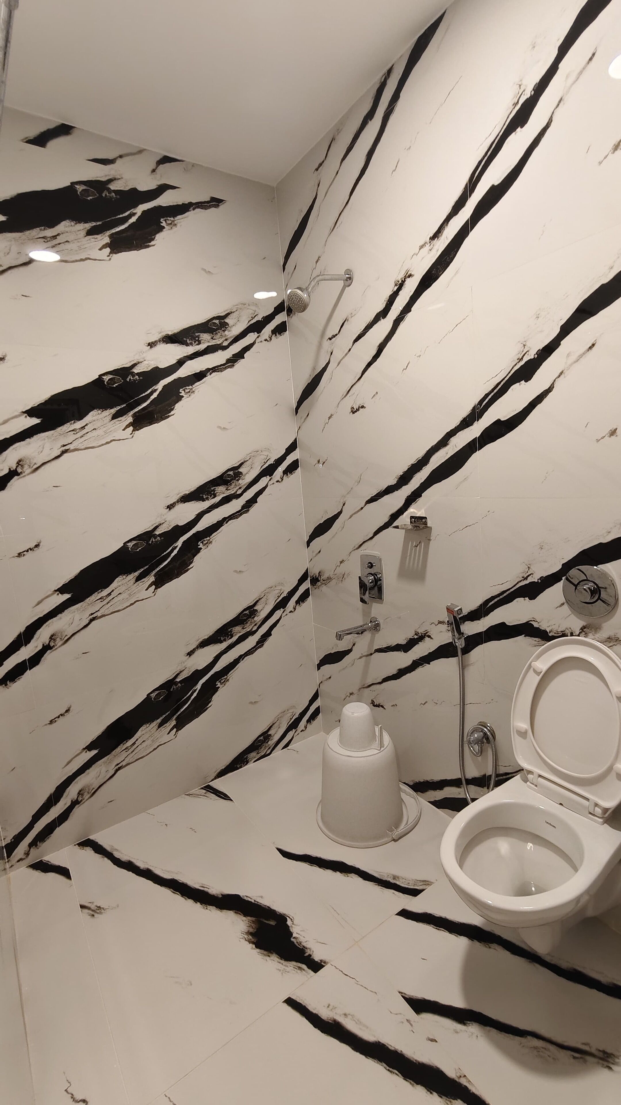 Deluxe Double Room, Balcony | Desk, laptop workspace, free WiFi