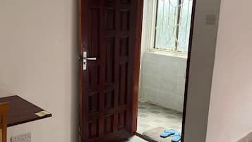 Deluxe Double Room, 1 Bedroom, Garden View | Bathroom | Slippers