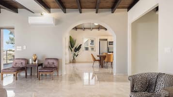 Fernseher, Tischfußball