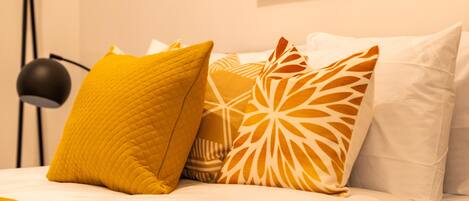 2 chambres, fer et planche à repasser, Wi-Fi gratuit, draps fournis