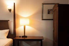 Comfort Room, Garden View | 1 bedroom, soundproofing, free WiFi