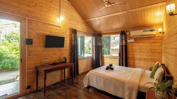 Superior Cabin, Garden View | Soundproofing, free WiFi