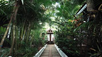 Cabana luxo, vista para o jardim | Terraço/pátio