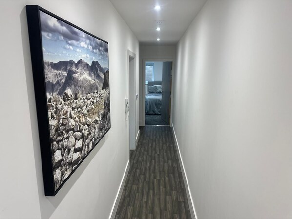 2 habitaciones, tabla de planchar con plancha y wifi gratis