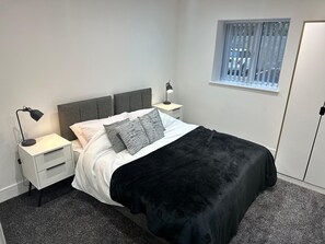 2 bedrooms, iron/ironing board, free WiFi