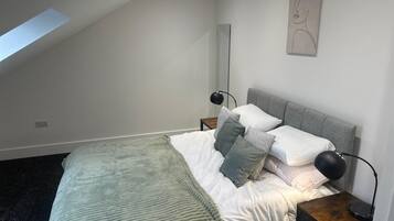 2 soverom, strykejern/-brett og wi-fi (inkludert)