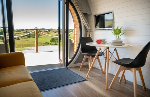 Derwen -  a glamping pod with hot tub