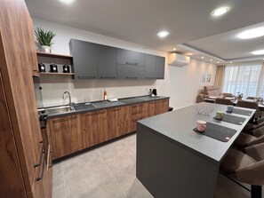 Fridge, microwave, oven, dishwasher