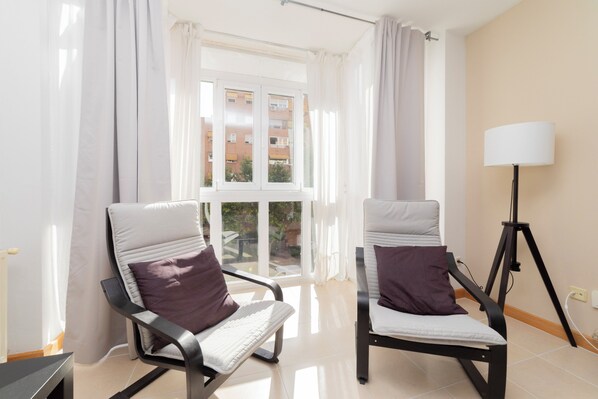Interior - PROARQUINSA S.A. offers you temporary luxury apartments in Madrid. (Madrid)