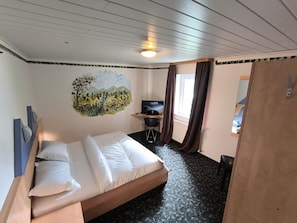 2 bedrooms - Comfortable and versatile room-perfect for relaxation, work and exchange (Winterberg)