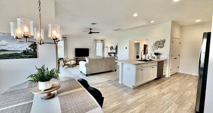 Leaf It All Behind - 3/2 in The Village of Moultrie Creek, Near Brand New Eastport