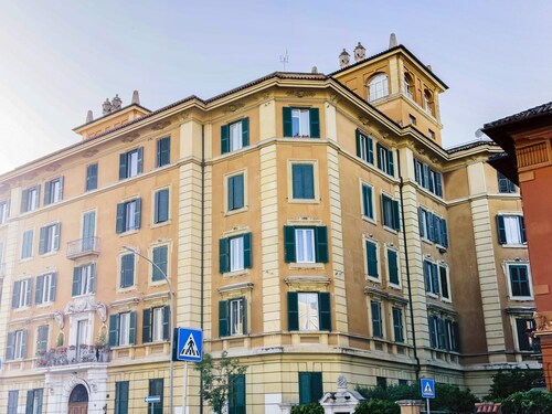 St. John Basilica Lovely Tower Apartment