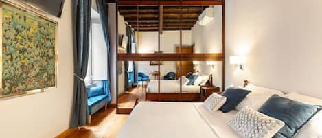 Free WiFi, bed sheets