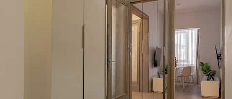 Appartement Confort, 2 chambres, balcon, vue ville | Coin séjour