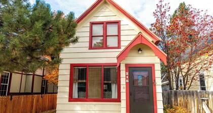 Waggin' Trails - Pet Friendly - Downtown