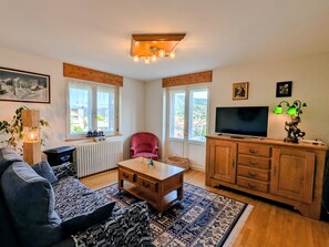TV - Charming apartment with terrace, parking and WiFi in Gérardmer (Gérardmer)