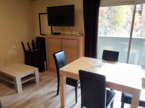 Dining - Charming 3-room near slopes, parking, Isola 2000 (Isola 2000)