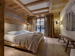 6 bedrooms, free WiFi, bed sheets