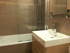 Bathroom - Modern 3-room in La Plagne, sleeps 6, balcony (La Plagne-Tarentaise)
