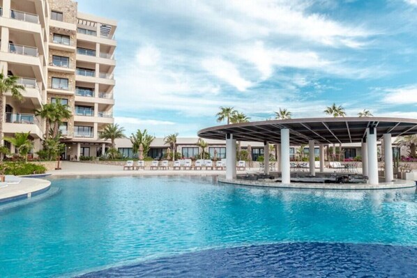 Pool - Luxury 2-Bed Getaway: OCR 134 (Cabo San Lucas)