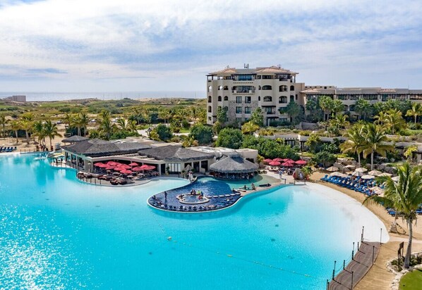 Pool - Luxury 2-Bed Getaway: OCR 134 (Cabo San Lucas)