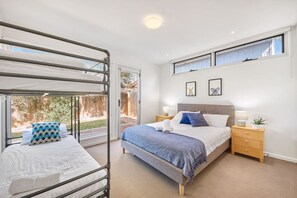 3 bedrooms, iron/ironing board, free WiFi, bed sheets
