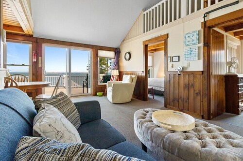 Little White Caps, quaint Maine cottage