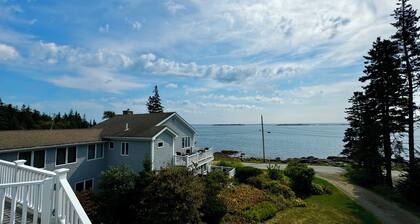 Little White Caps, quaint cottage overlooking Port Clyde Harbor